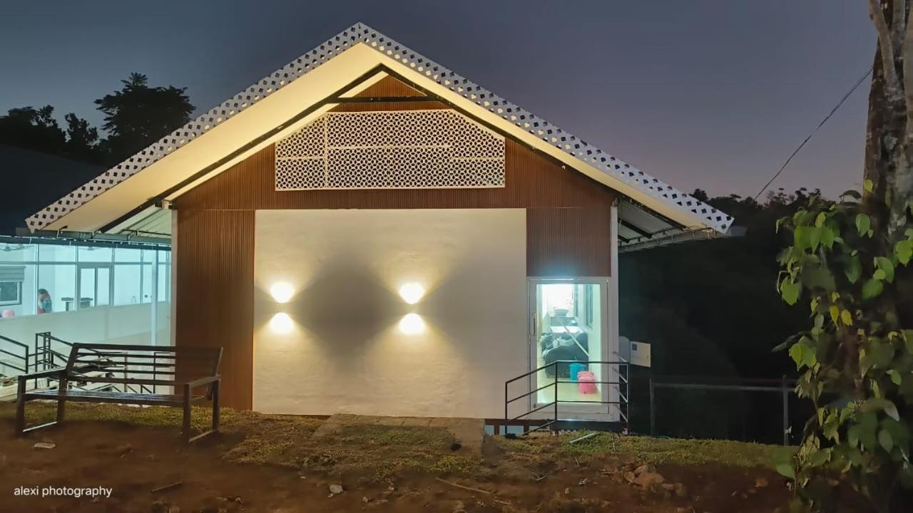 The Cloud Mountain Tourist Villa Vagamon Buitenkant foto